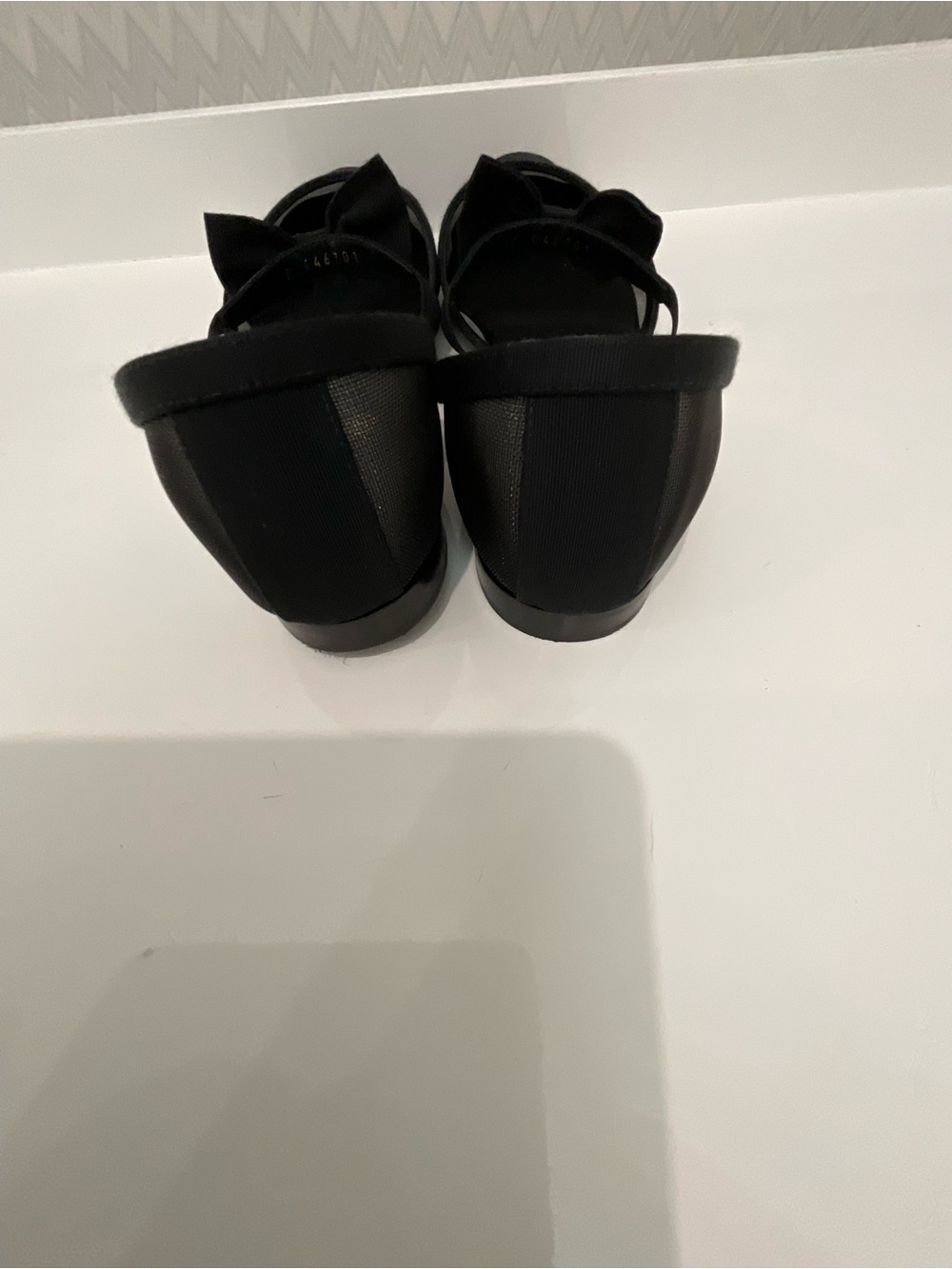 **SOLD** 25B CHANEL Black Mesh Cap-Toe Bow Ballet Flats - Picture 4 of 6